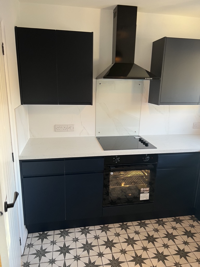 Modern kitchen with new units, oven and extractor in Bridge of Don, Aberdeen